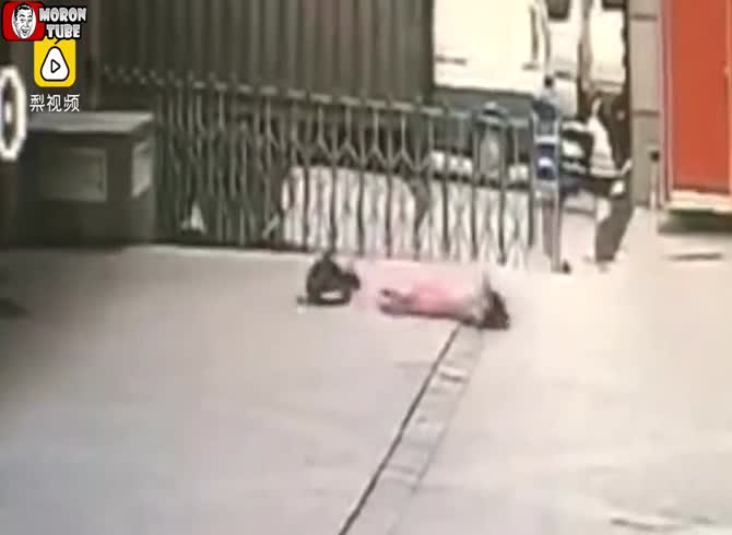 Video :China - he lost his life because of his charity